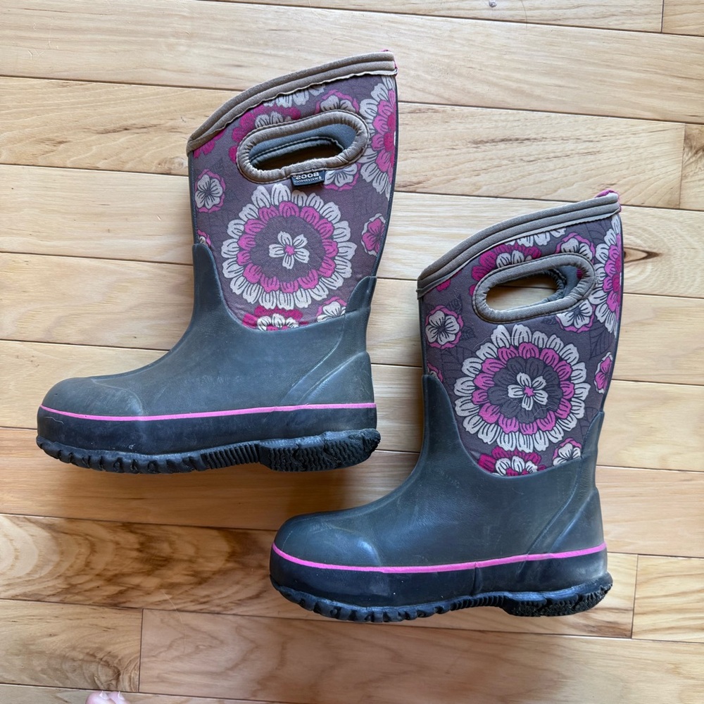 Bogs Kids Gray and Pink Floral Boots